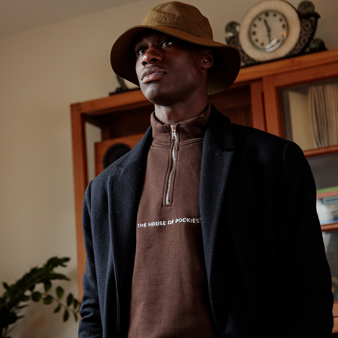 Kenson: 185CM/6'1 wearing size L.